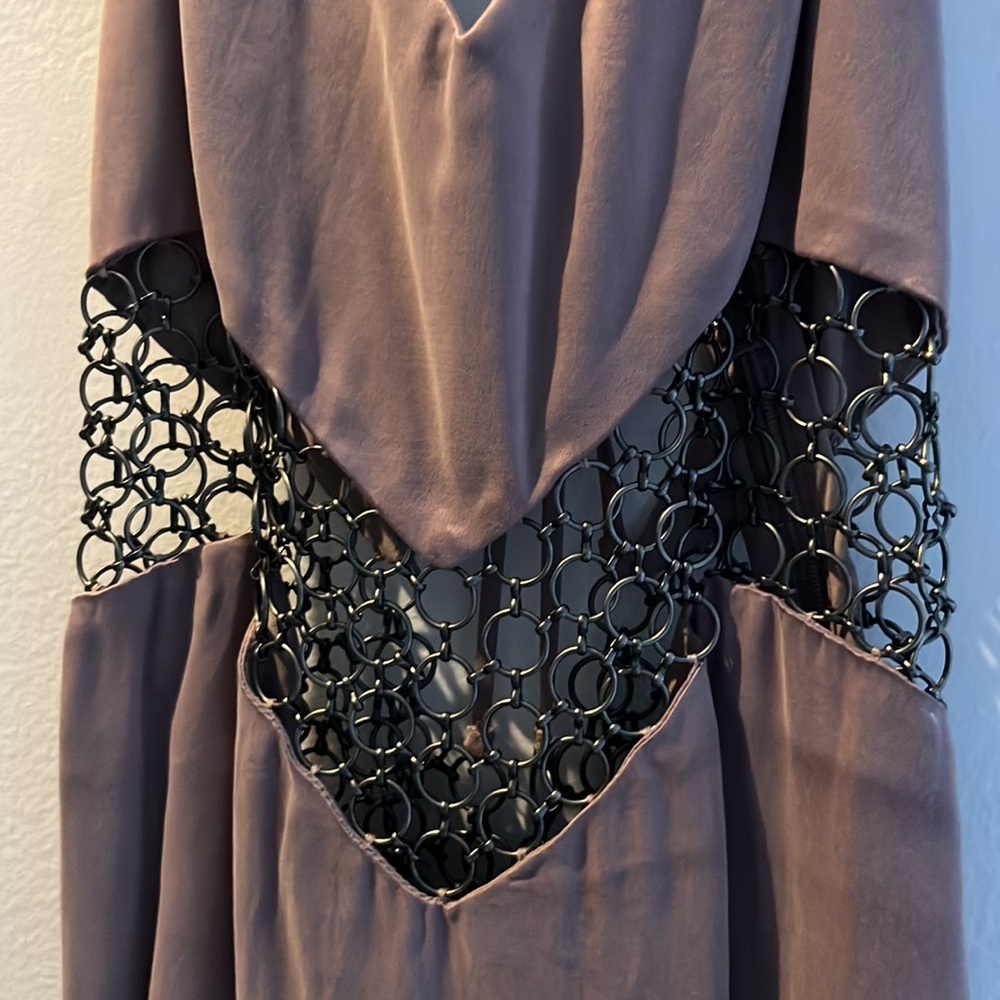 h:ours Chain Dress - Picture 2 of 6